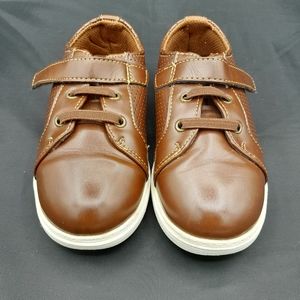Toddler boys size 9 1/2 American Eagle Skid resistant Liam brown shoes